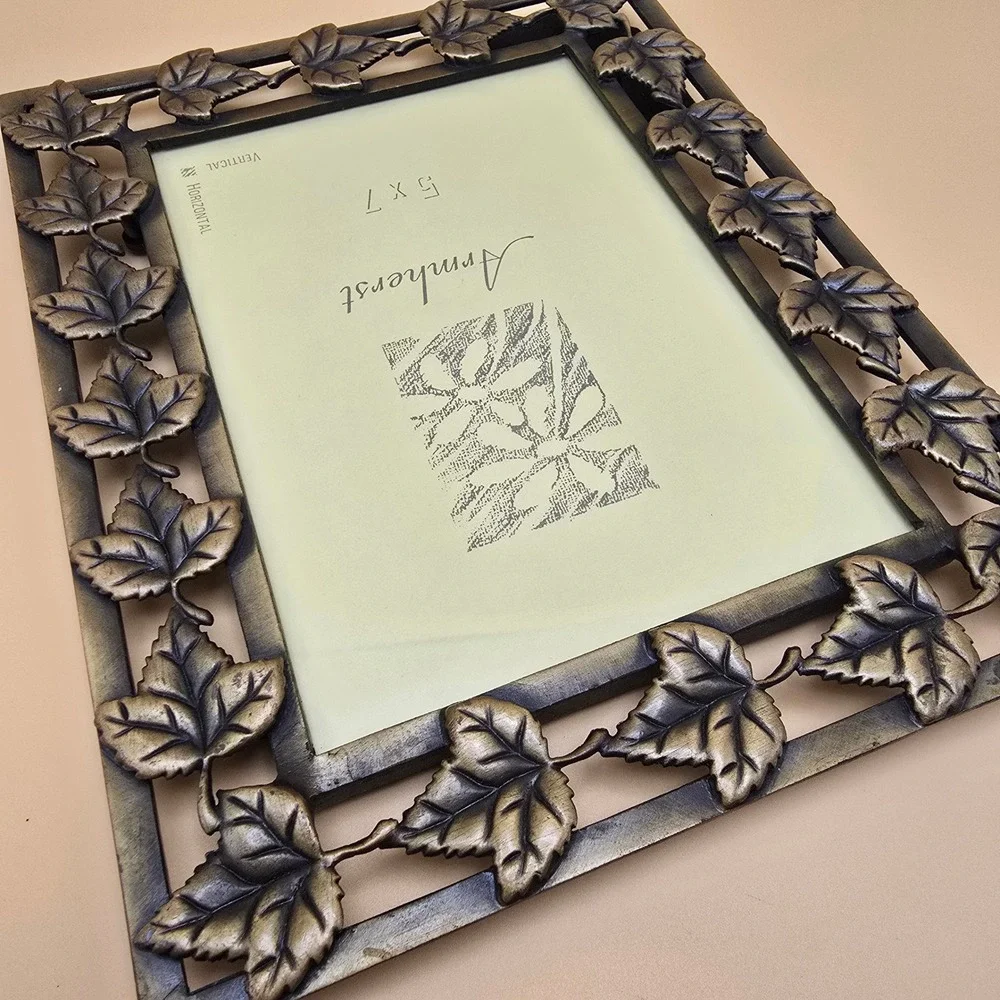 Armherst 5x7 Metal Leaf Photo Frame Antiqued‎ Bronze Maple Leaves Vertical Horiz